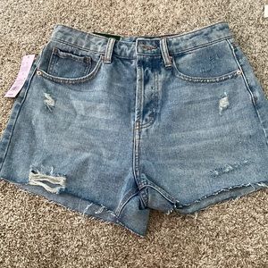 Wild Fable Super High-Rose Cutoff Shorts 2.5 Inseam